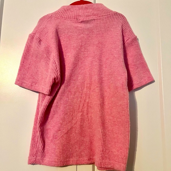 Forever 21 light BARBIE pink cropped sweater - Picture 2 of 3